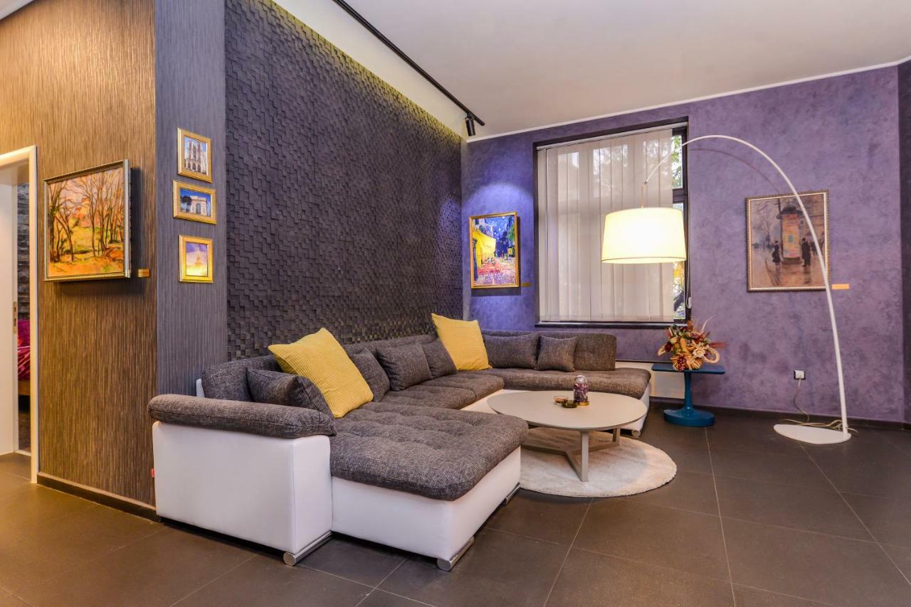 Champs-Elysees Sofia 2-Bdr, 2-Bthr Tsar Simeon Suite By Flat Mаnager エクステリア 写真