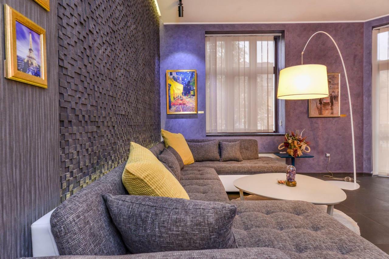 Champs-Elysees Sofia 2-Bdr, 2-Bthr Tsar Simeon Suite By Flat Mаnager エクステリア 写真