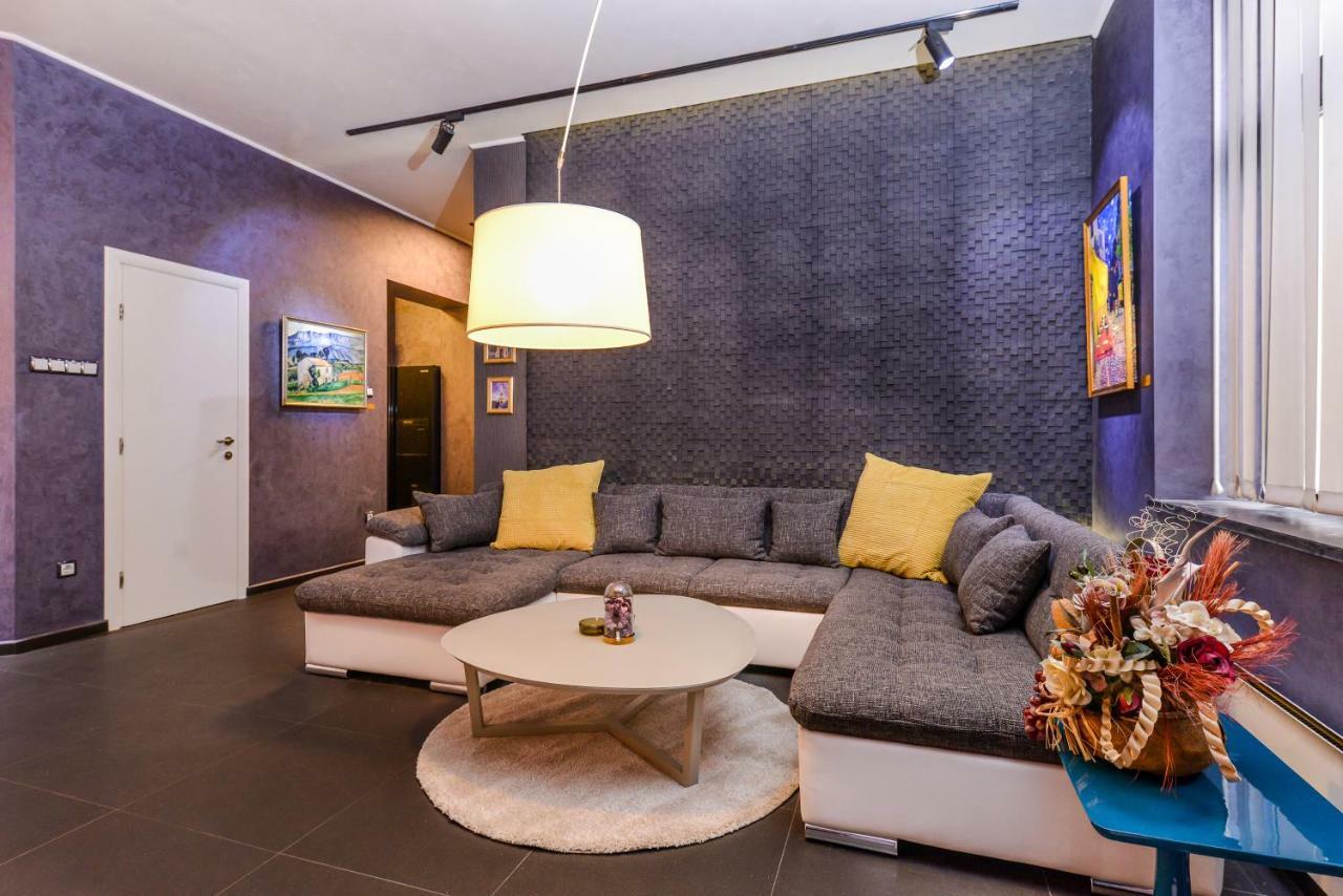 Champs-Elysees Sofia 2-Bdr, 2-Bthr Tsar Simeon Suite By Flat Mаnager エクステリア 写真