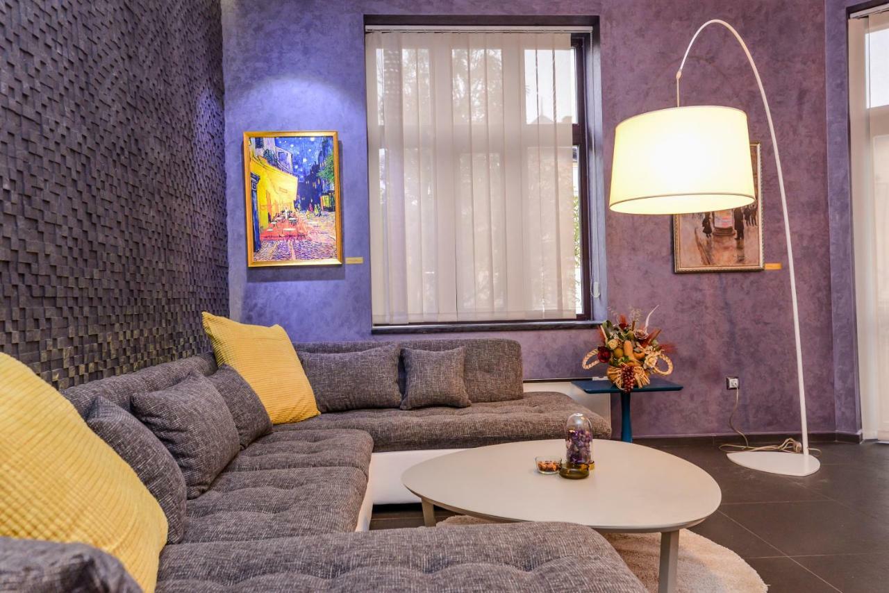 Champs-Elysees Sofia 2-Bdr, 2-Bthr Tsar Simeon Suite By Flat Mаnager エクステリア 写真