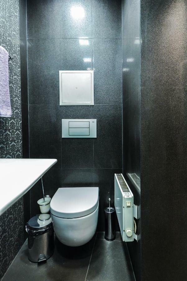 Champs-Elysees Sofia 2-Bdr, 2-Bthr Tsar Simeon Suite By Flat Mаnager エクステリア 写真